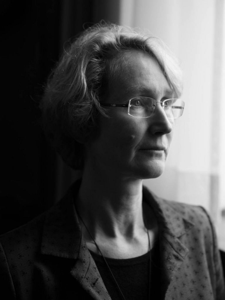 Porträt in Schwarzweiß von Katrin Böhning-Gaese.
