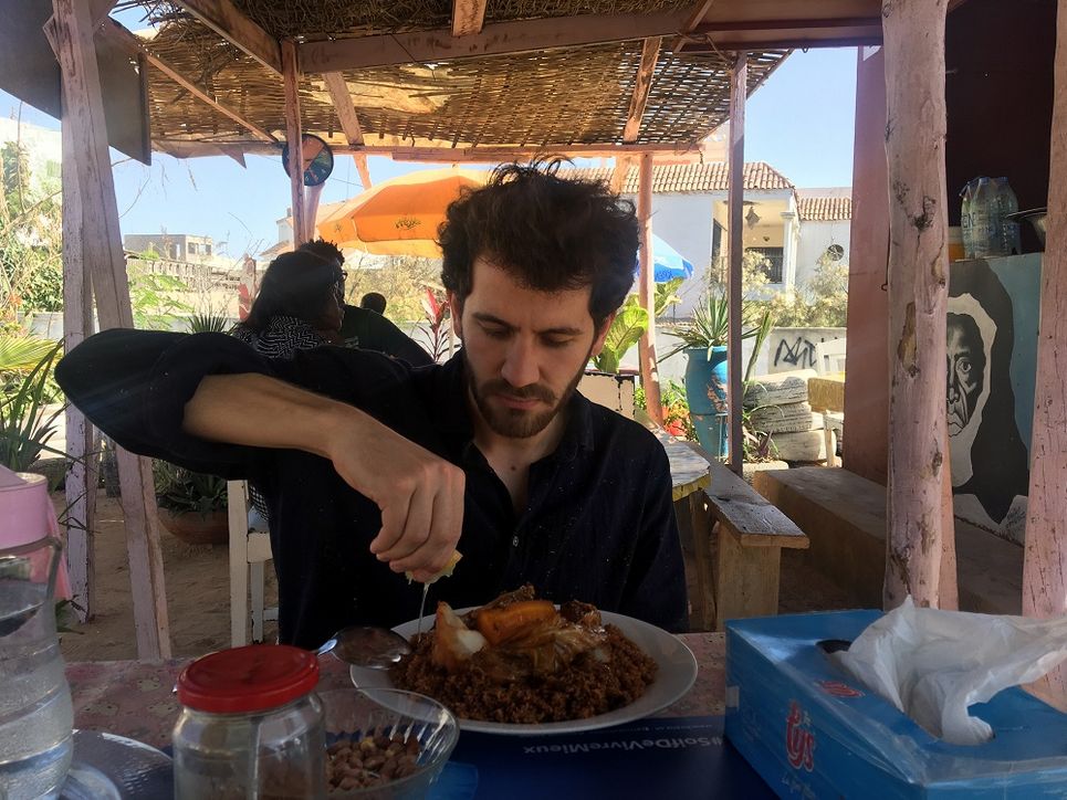 Malte Becker beim Essen
