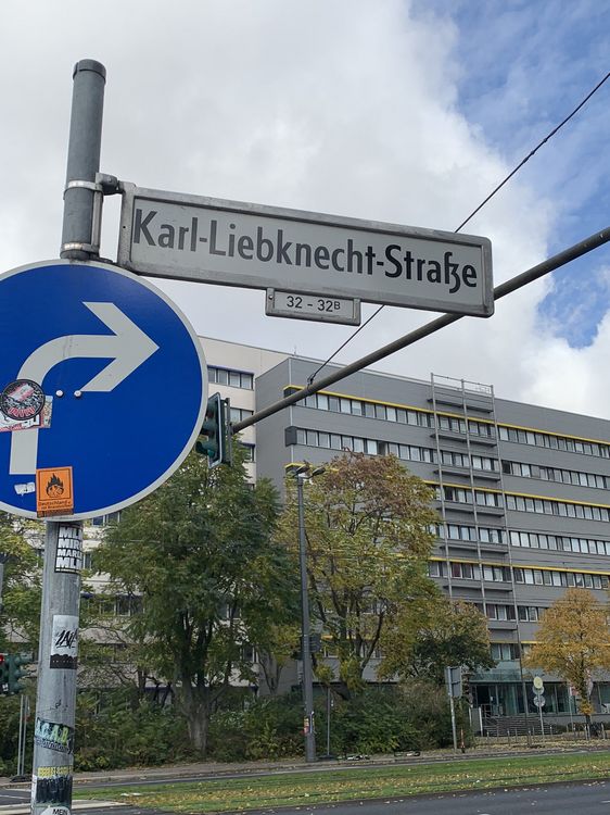 Das Gebäude des Stasi-Unterlagen-Archivs in der Berliner Karl-Liebknecht-Straße.