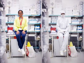 Zwei Fotos von Mamathamba Kalishettyhalli Mahadevaiah im Labor. Einmal ohne und einmal mit weißem Schutzanzug. 