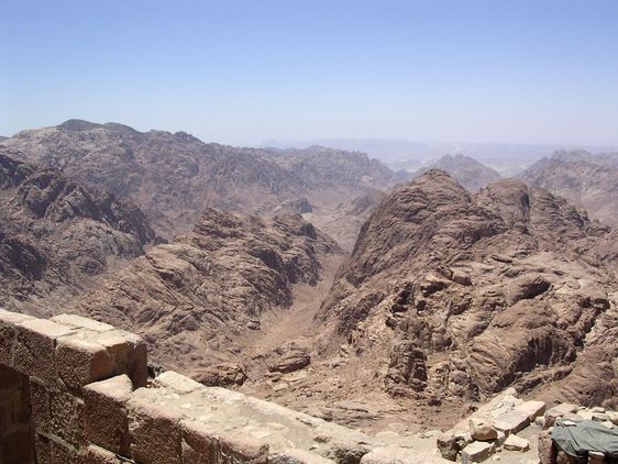 Blick vom Gipfel des Berges Sinai.